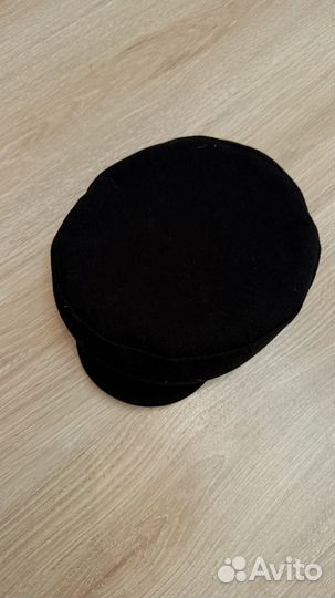 Женский берет