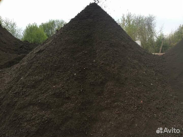 Земля плодородная. Плодородный грунт. Торф