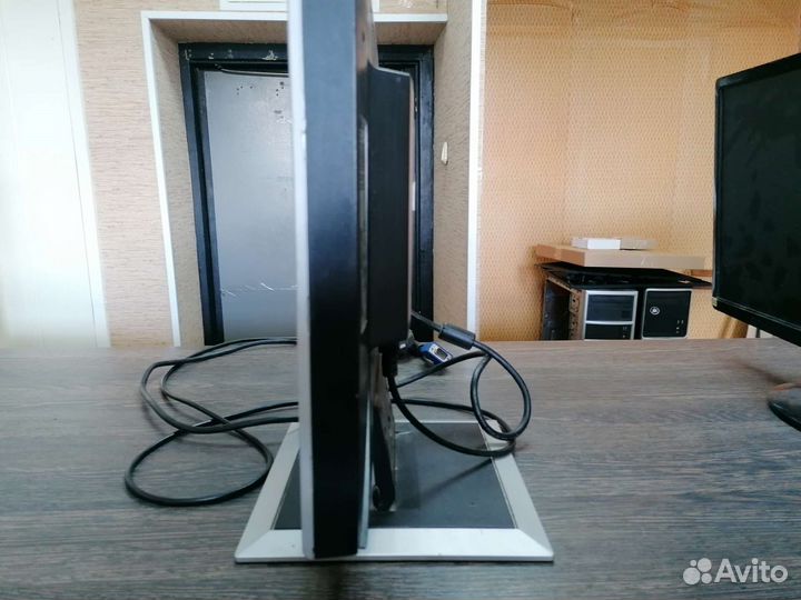 Монитор стх S762A