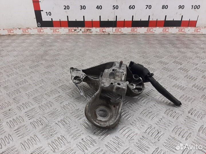 Кронштейн для Volkswagen Passat 5