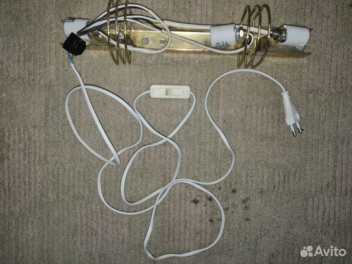 Светильники и бра настенная