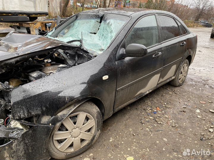Chevrolet lacetti седан