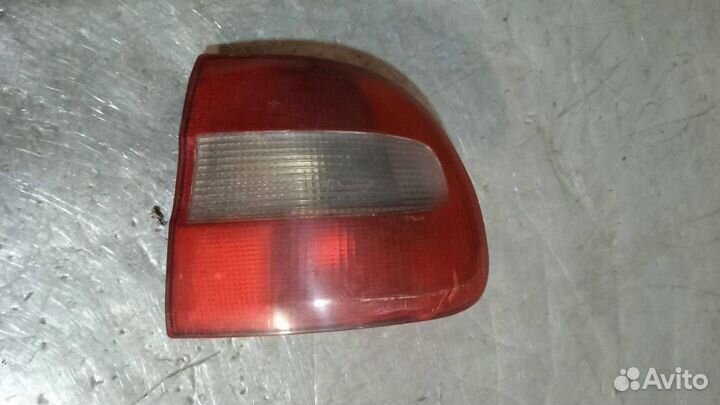 Фонарь задний правый Volvo V40 2-й рест. 2004