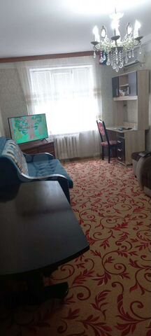 2-к. квартира, 54 м², 3/6 эт.