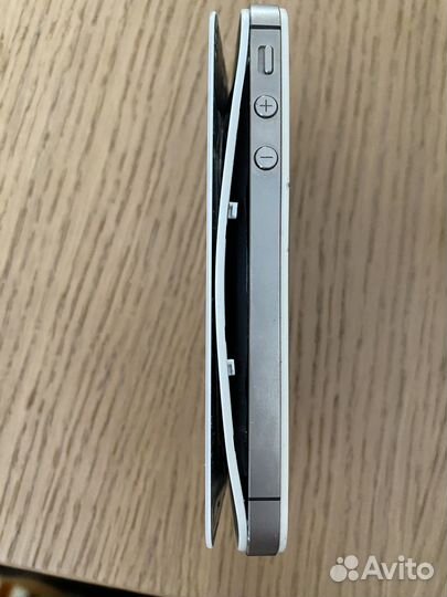iPhone 4S, 16 ГБ