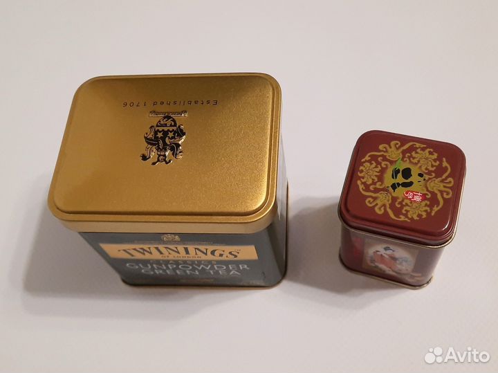 Жестяные банки из-под чая