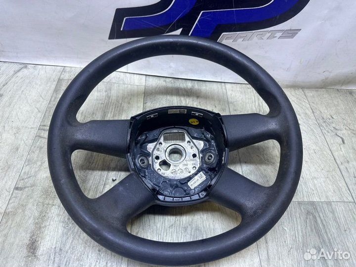 Руль Audi A4 8EC BPW 2006