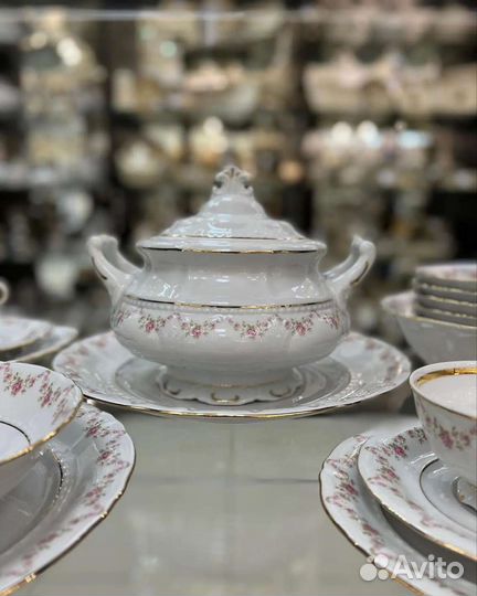 Набор столовой посуды на 6 персон