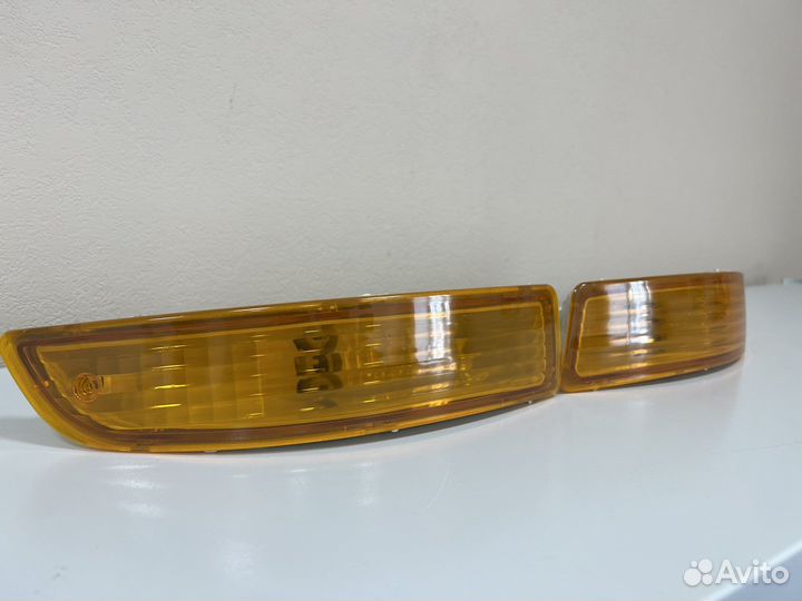 Поворители поворота в бампер Toyota Corona 190