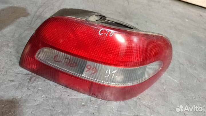 Фонарь задний правый Volvo C70 1999