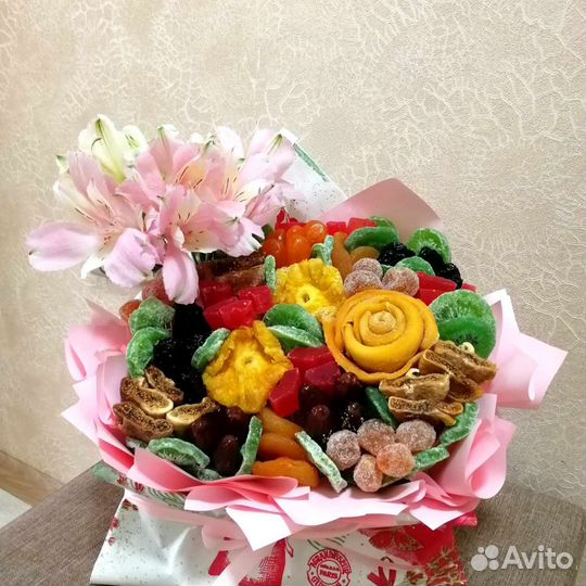 Съедобный букет-конверт