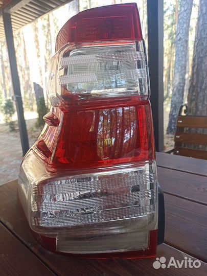 Фонарь задний левый на prado 150