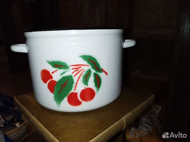 Кастрюля эмалированная СССР новая