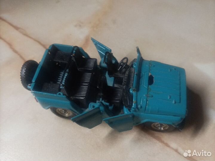 Модель автомобилей металл