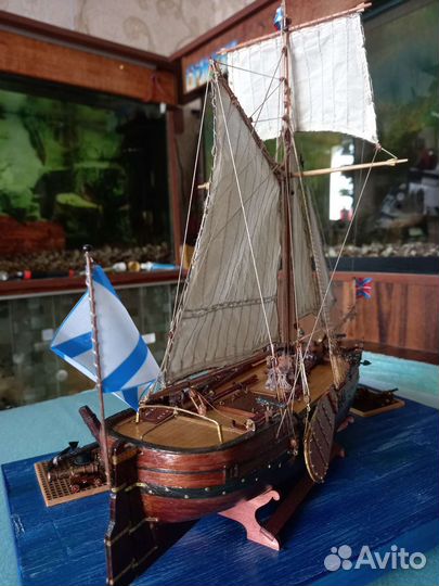 Палубный бот 