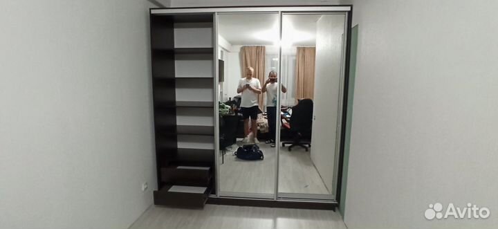 Шкаф-купе трехстворчатый зеркальный