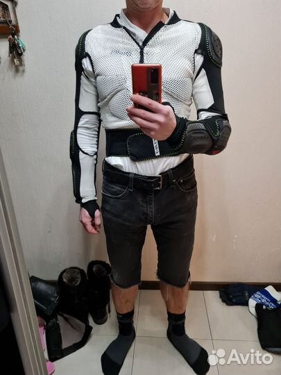 Защита для сноуборда комплексная Dainese