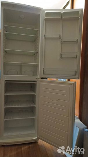 Холодильник Атлант на запчасти