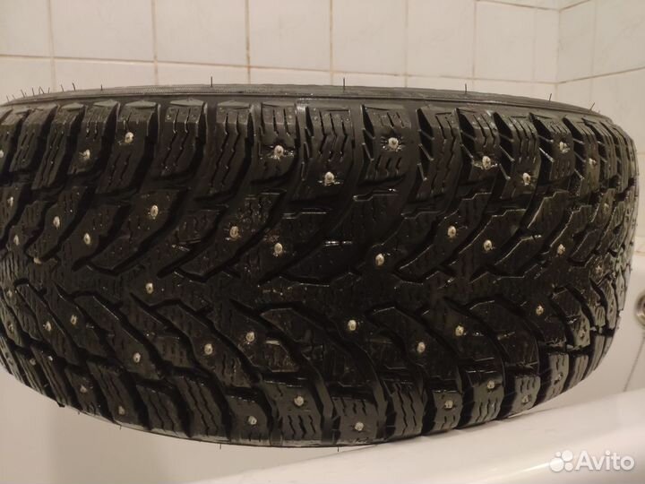 Nokian Tyres Hakkapeliitta 9 215/55 R17