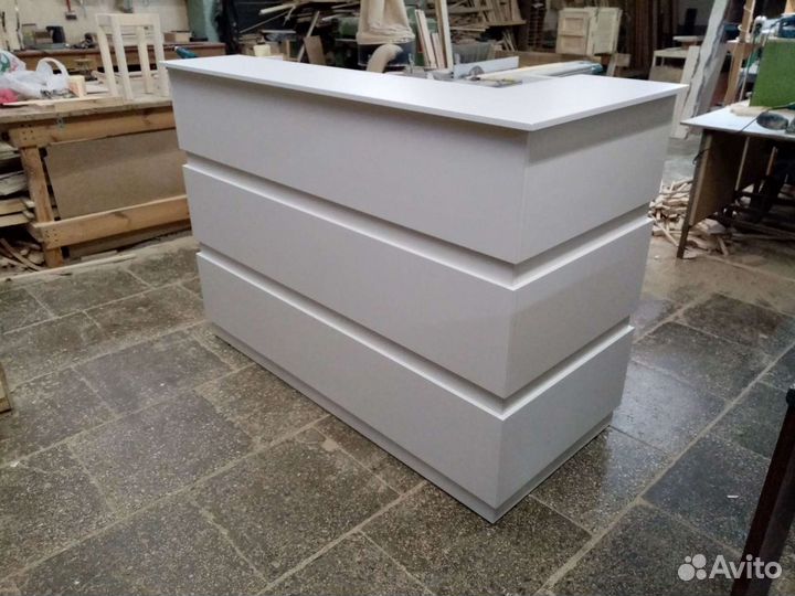 Стойка ресепшн угловая, новая