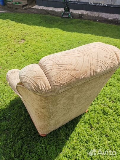 2 крепких кресла