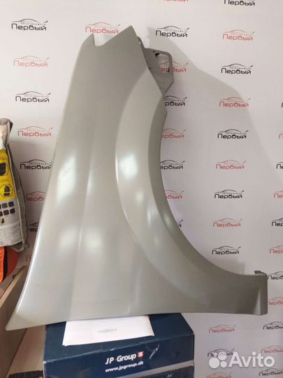 Крыло переднее largus FL