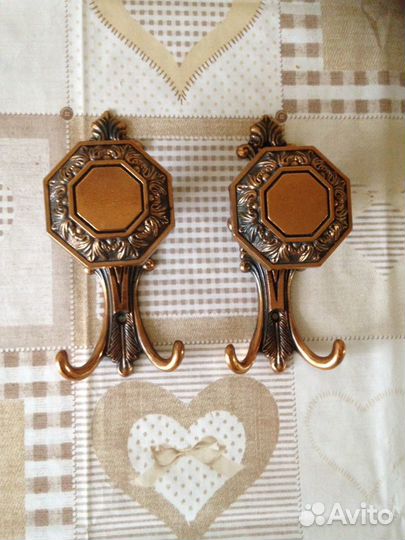 Пара дверных ручек