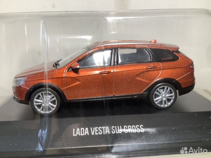 Модель автомобиля LADA vesta SW cross 1:43 деа