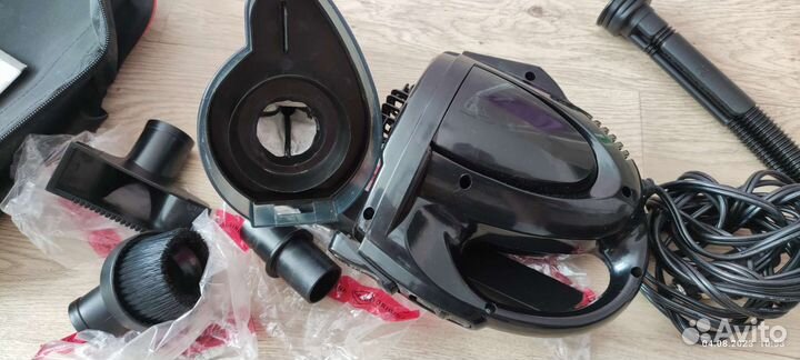 Автомобильный пылесос