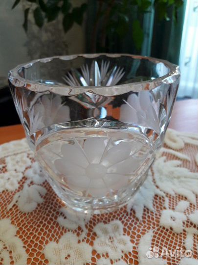 Хрустальная ваза