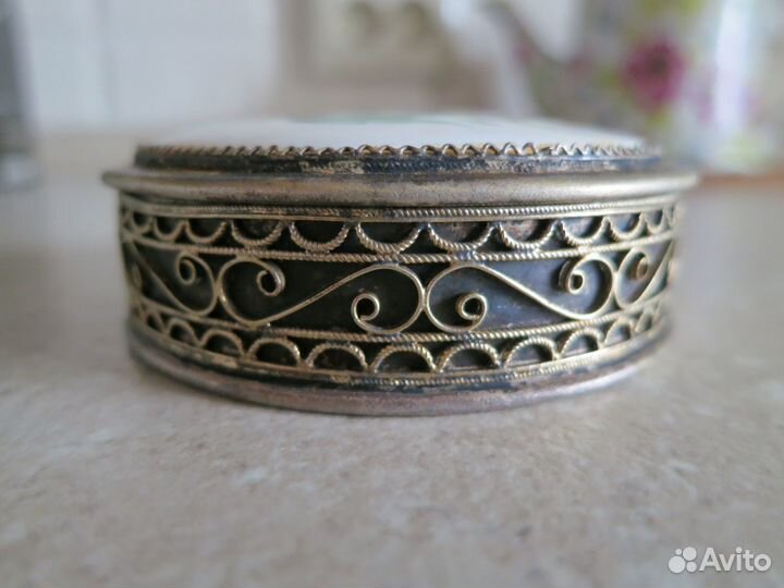 Шкатулка пудреница ретро