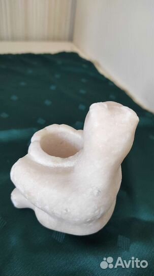 Статуэтка из натурального камня медведь с бочкой