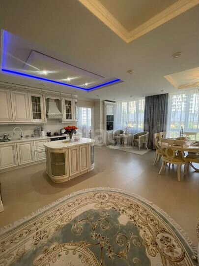 3-к. квартира, 140 м², 4/16 эт.