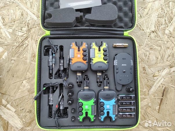 Набор сигнализаторов поклевки с пейджером 4+1