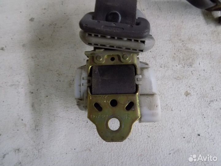 Ремень безопасности RAV 4 2000-2005