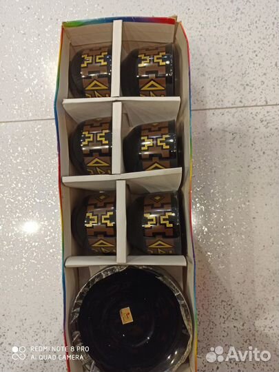 Сервизы, тарелки