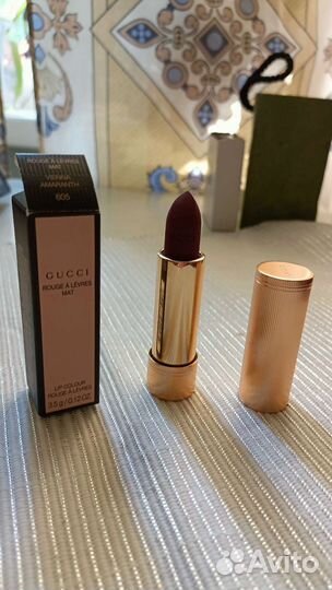 Матовая помада Gucci