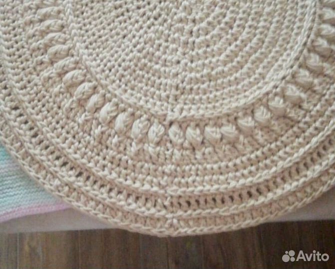 Ковер вязаный ручной работы