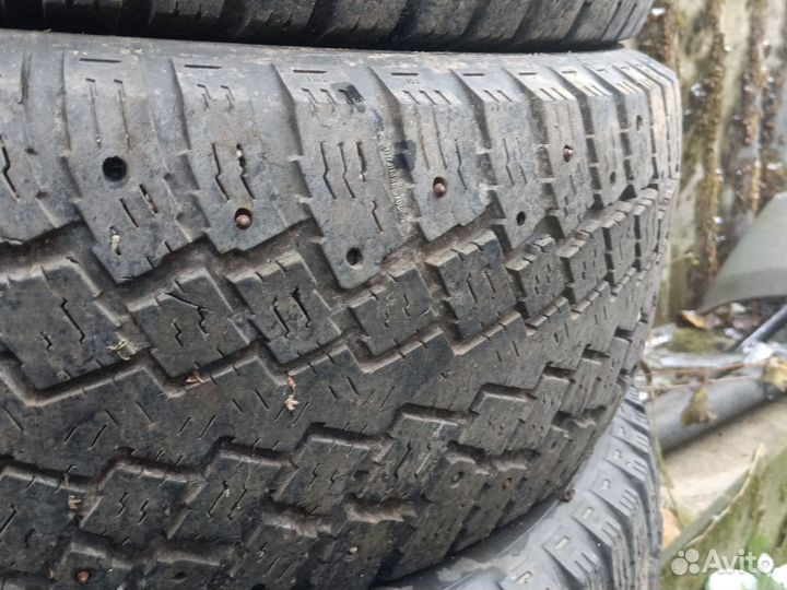 Nokian Tyres Hakkapeliitta LT 265/75 R16