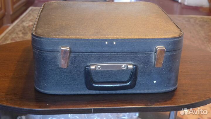 Печатная пишущая машинка Erika