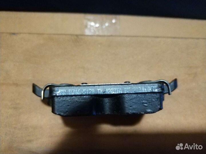 Колодки тормозные задние на Chrysler 300C