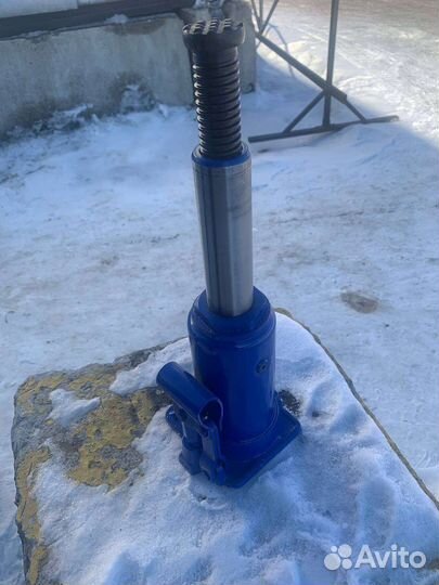 Домкрат гидравлический бутылочный новый 12 тонн