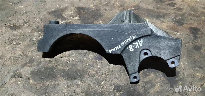 Кронштейн генератора Opel Insignia 2008-2017