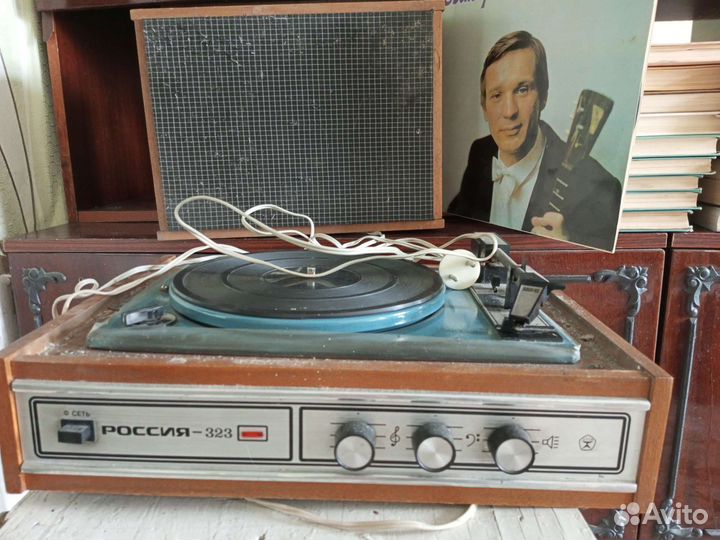 Виниловый проигрыватель СССР