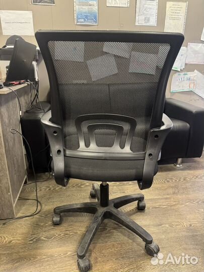 Офисные стулья бу 2 шт