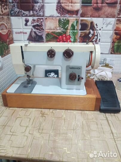 Швейная машина Чайка 143