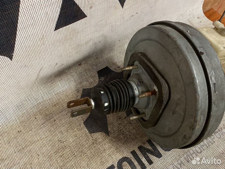 Тормозной вакуумник BMW E39 34331163516