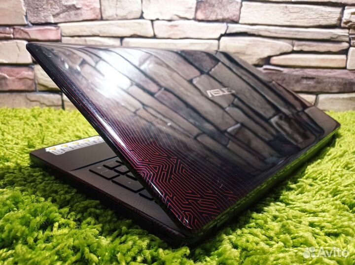 Игровой 16-гиговый Asus Core i5-6300H 512Gb GTX950