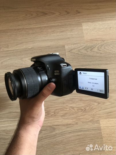 Зеркальная камера Canon eos600d