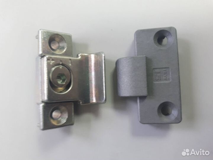 Прижим регулируемый для балконных дверей и окон